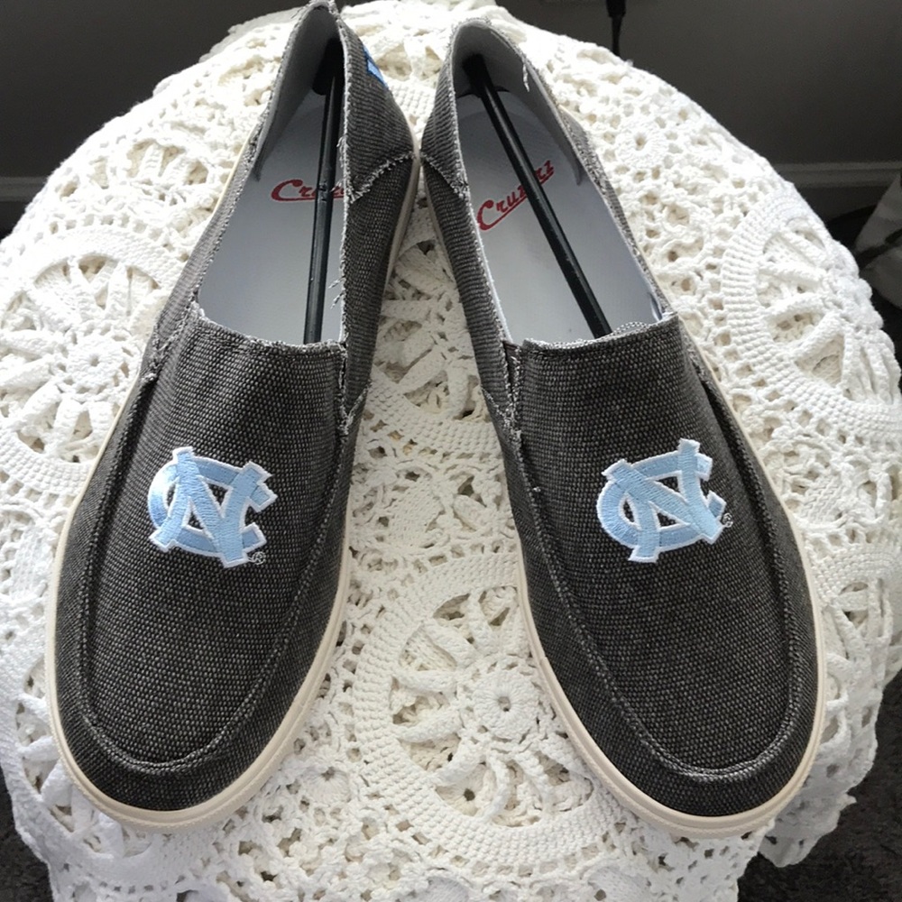 UNC    CAMPUS CRUZERS SLIP ONS